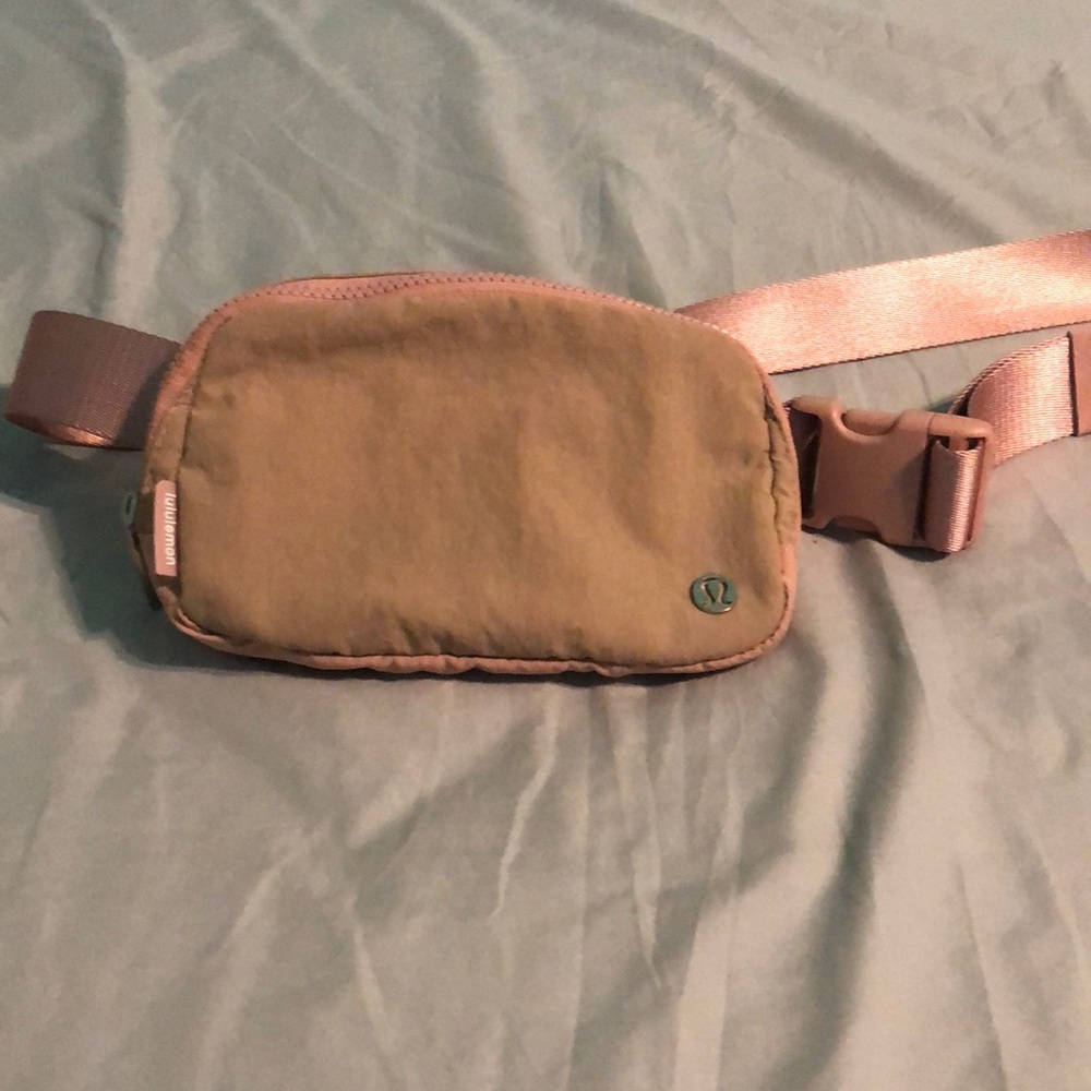 Pink/tan lululemon belt bag!
